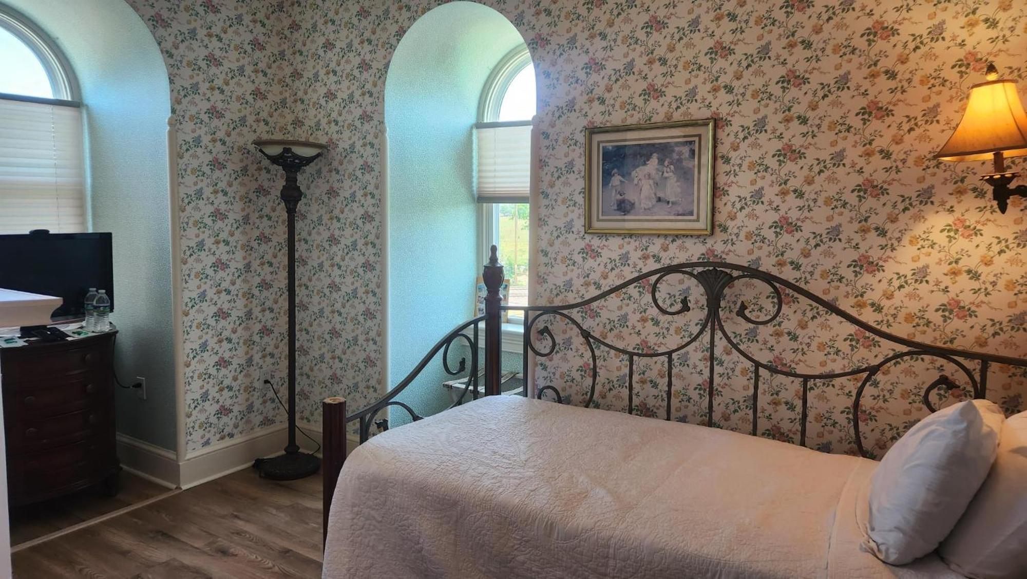 Greystone Manor Bed & Breakfast Bird-in-Hand Exteriér fotografie