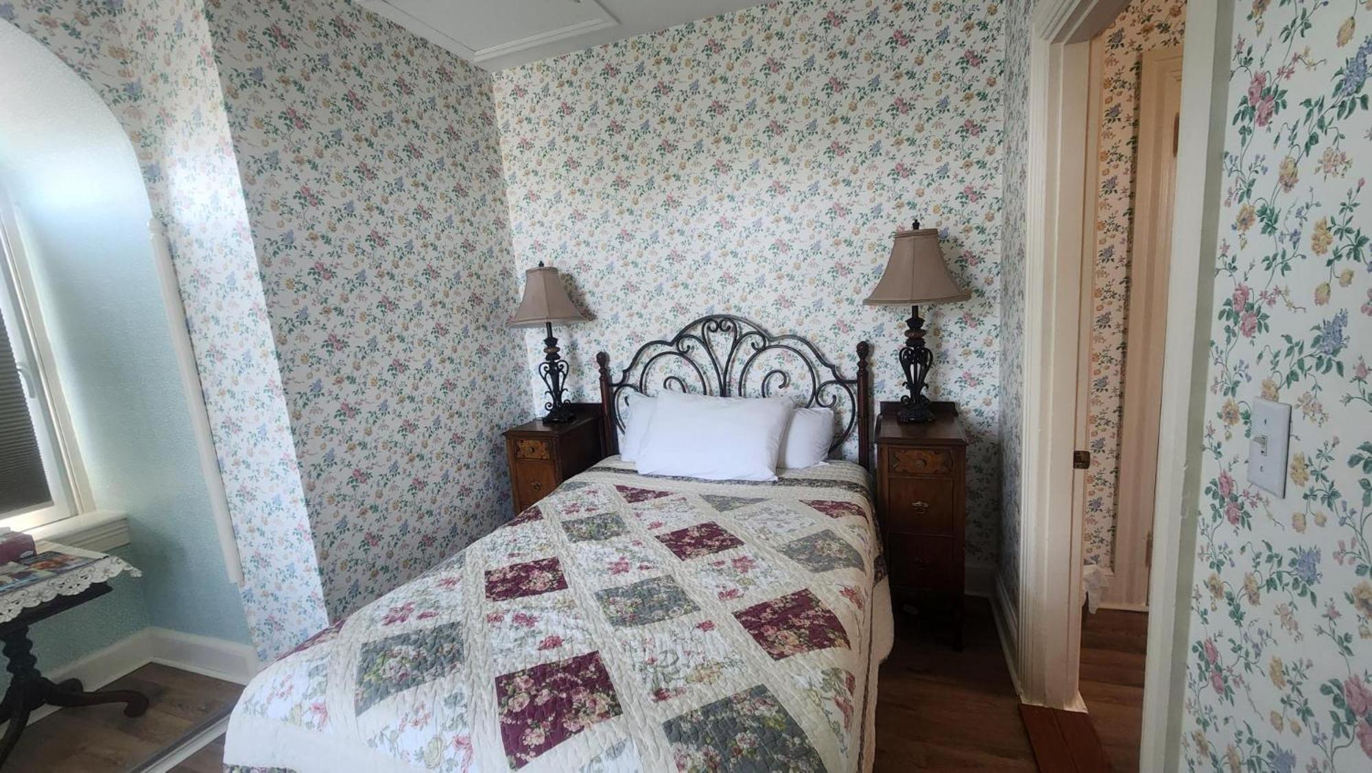 Greystone Manor Bed & Breakfast Bird-in-Hand Exteriér fotografie
