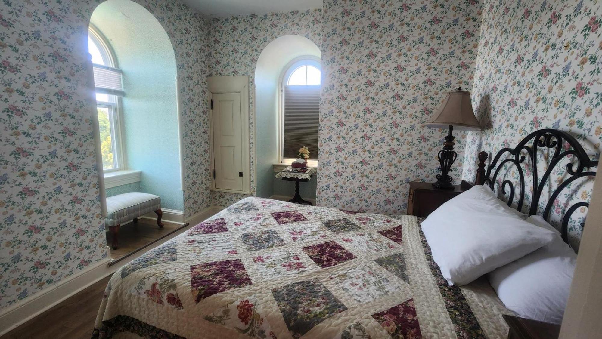 Greystone Manor Bed & Breakfast Bird-in-Hand Exteriér fotografie
